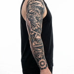 Tatuaggio semi-permanente INKON Eagle & All-Seeing Eye applicato su un uomo – design 8 x 20 in (20x50cm), aspetto realistico dell'inchiostro, dura 10 giorni