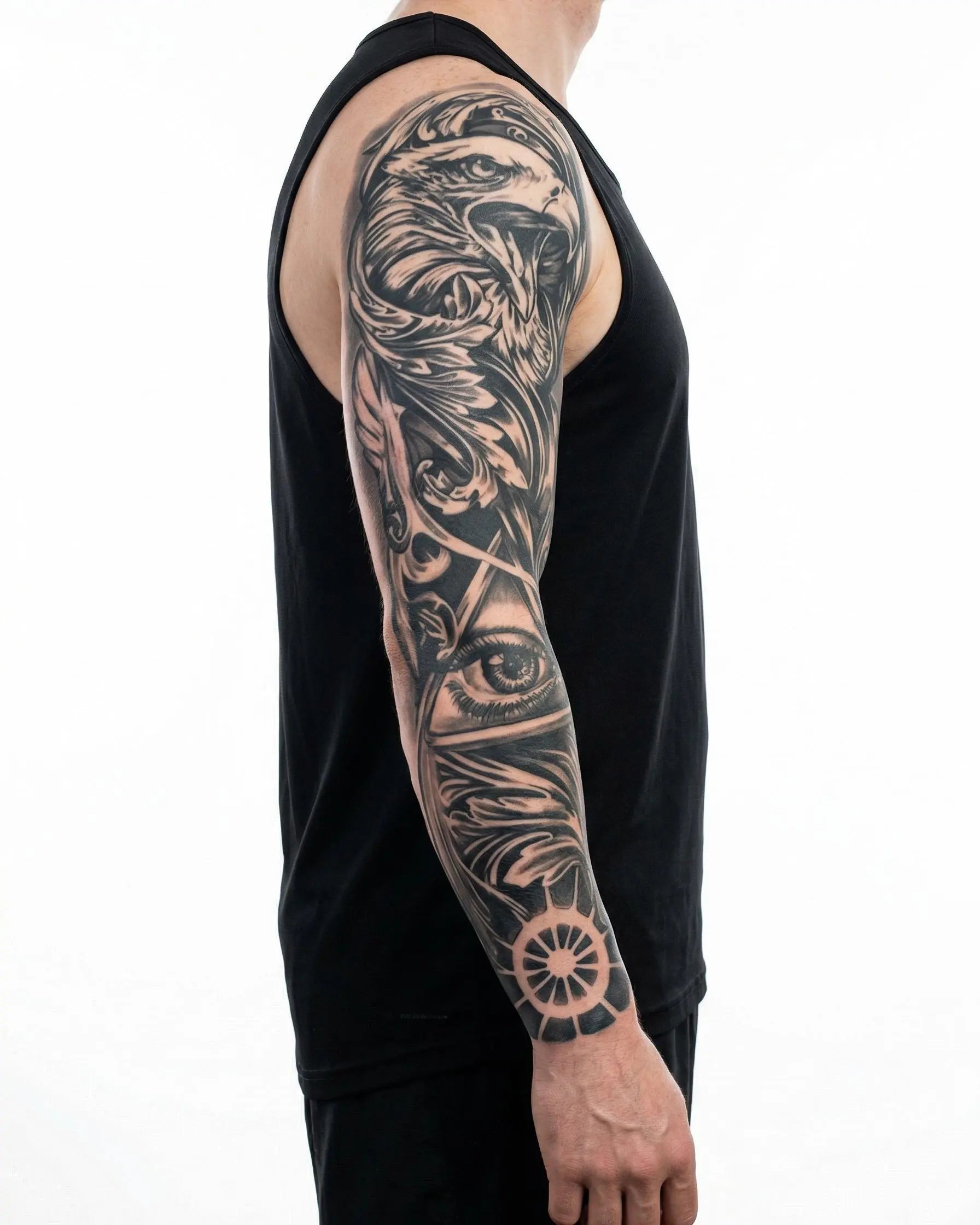 Tatuaggio semi-permanente INKON Eagle & All-Seeing Eye applicato su un uomo – design 8 x 20 in (20x50cm), aspetto realistico dell'inchiostro, dura 10 giorni