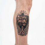 Tatuaggio semi-permanente INKON Fede: Leone, Croce e Angelo applicato su un uomo – design 4 x 7 in (10x17cm), aspetto realistico dell'inchiostro, dura 10 giorni