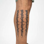 Tatuaggio semi-permanente INKON Bracciali di Rovi applicato su un uomo – design 4 x 7 in (10x17cm), aspetto realistico dell'inchiostro, dura 10 giorni