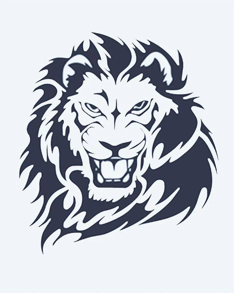 Design del tatuaggio semi-permanente Roaring Lion di INKON – illustrazione di testa di leone ruggente con criniera fluente, 2 x 2 in (5x5cm), disponibile su inkon.co