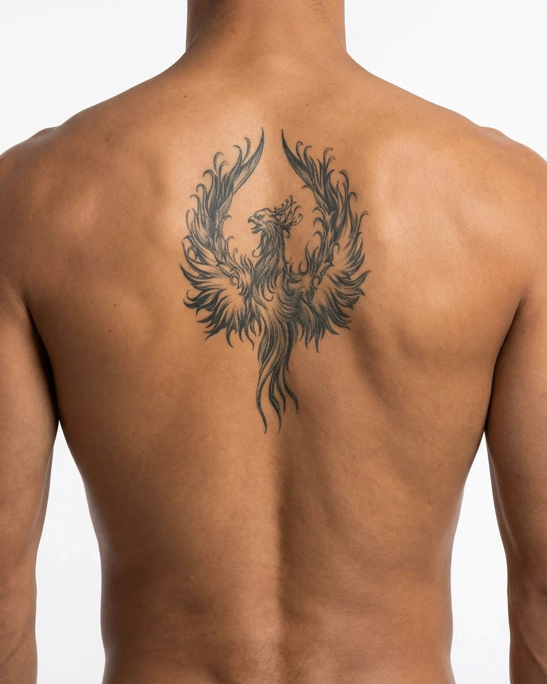 Tatuaggio semi-permanente INKON Phoenix Rising 2 applicato su un uomo – design 4 x 8 in (11x21cm), aspetto realistico dell'inchiostro, dura 10 giorni