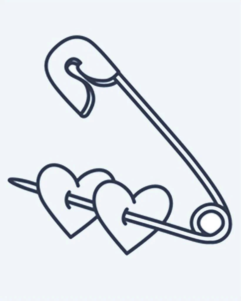 Design del tatuaggio semi-permanente Safety Pin & Hearts di INKON – illustrazione di spilla da balia che trafigge due cuori, 2 x 2 in (5x5cm), disponibile su inkon.co