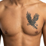 Tatuaggio semi-permanente INKON Aquila Calva applicato su un uomo – design 4 x 7 in (10x17cm), aspetto realistico dell'inchiostro, dura 10 giorni